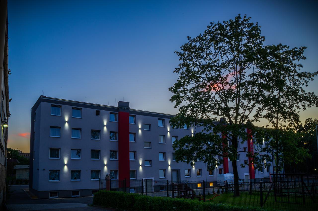 Zgoda Kompleks Hotelarski Świętochłowice Buitenkant foto