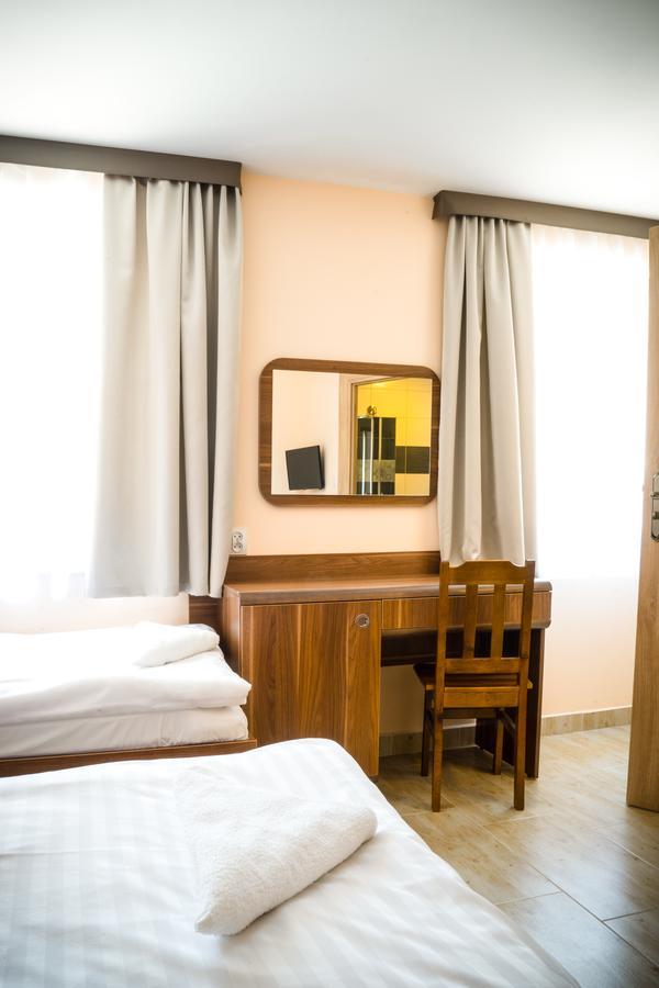 Zgoda Kompleks Hotelarski Świętochłowice Buitenkant foto